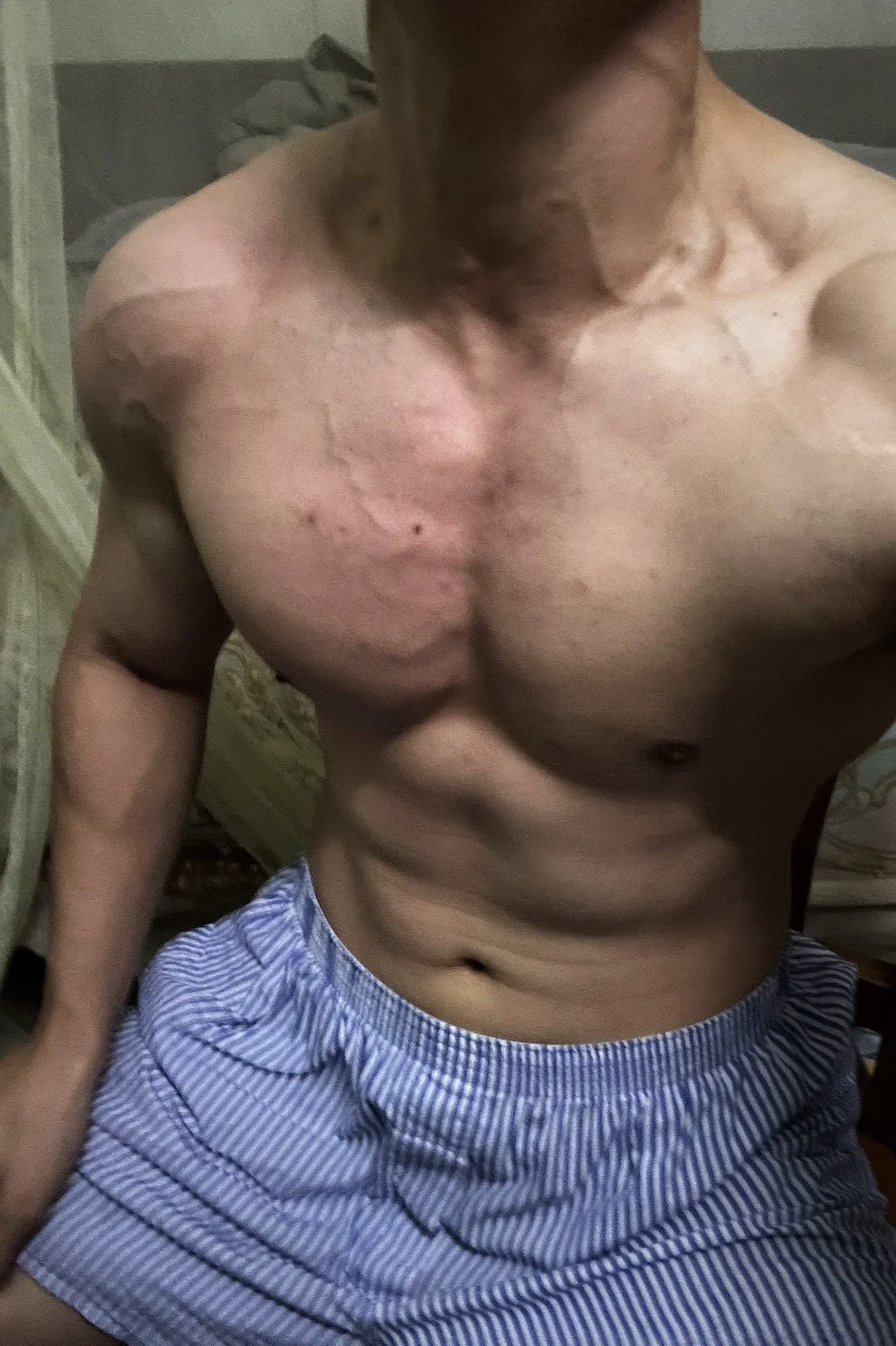 给健身兄弟们一个建议，一定要练腹！