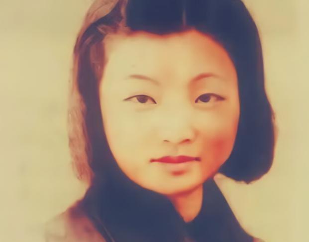 1941年，蒋经国给蒋介石信中写道："秘书章亚若怀孕了，请求准许结婚，"蒋介石顾