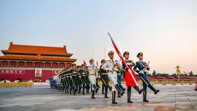 今年反法西斯胜利80周年
俄罗斯将于5月9日举行红场阅兵来纪念这一重要时刻
该邀