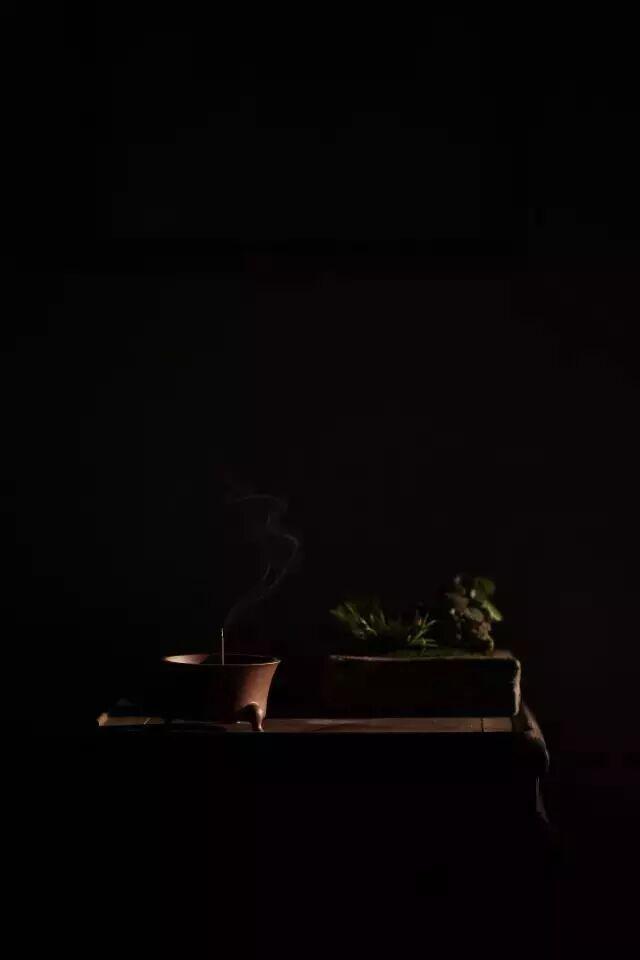 熬过无人问津的日子，才能拥抱诗和远方
所有光鲜亮丽的背后，都是默默沉淀的孤独。不