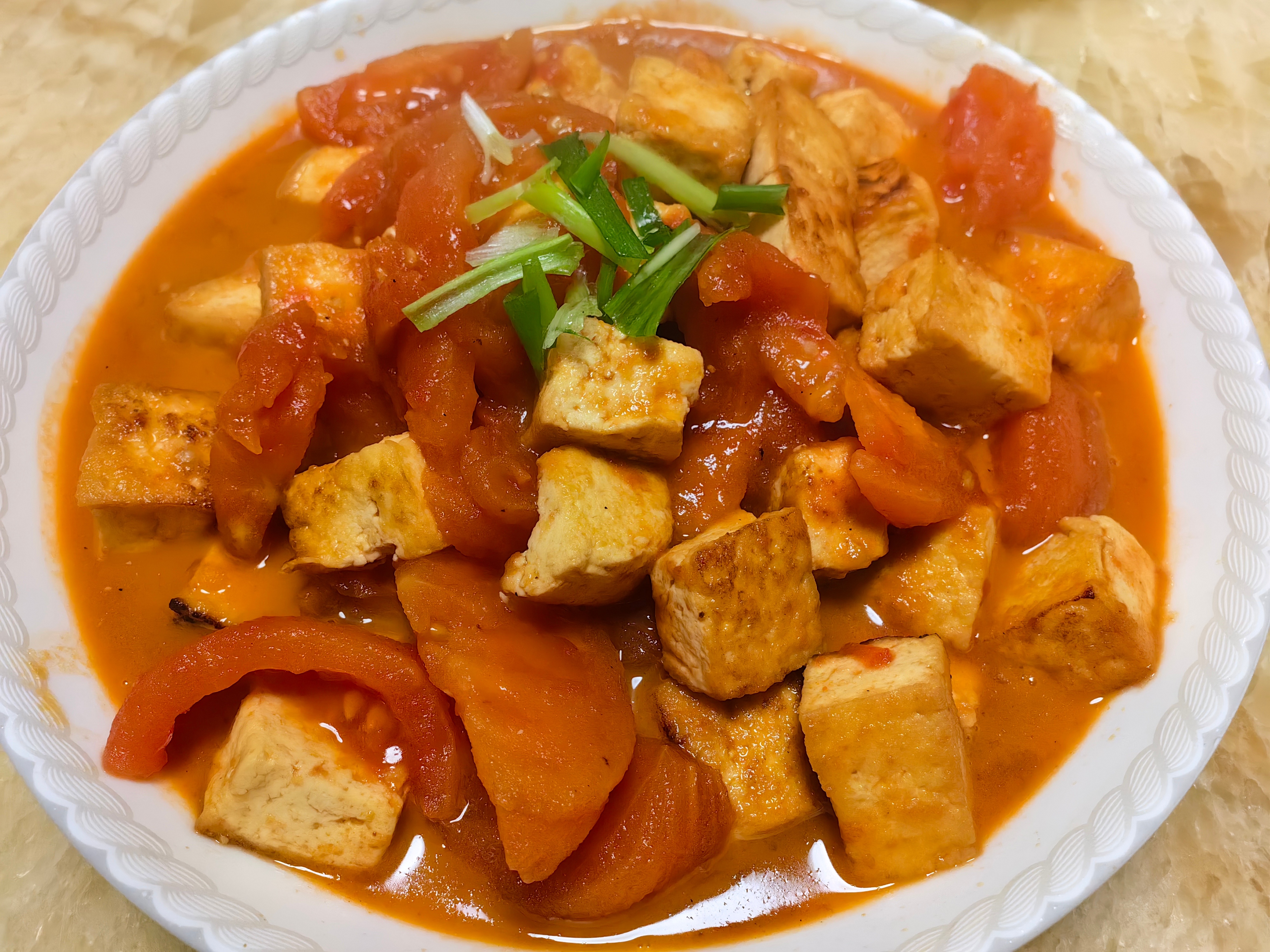 家常菜[超话] 家常便饭，做了，西红柿豆腐，清蒸鱼，卤肉骨。 ​​​