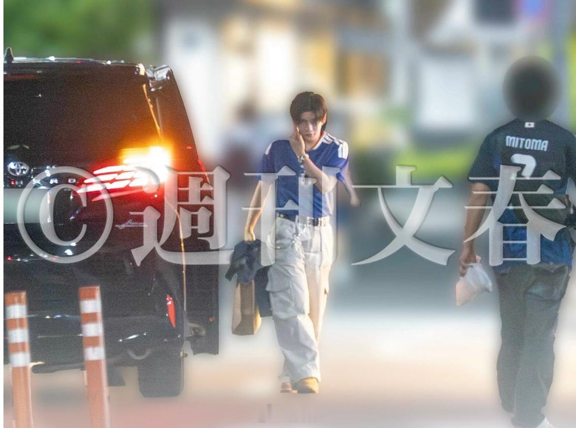 周刊文春：なにわ男子·长尾谦杜（23）与前 E-girls 成员稻垣莉生（27）