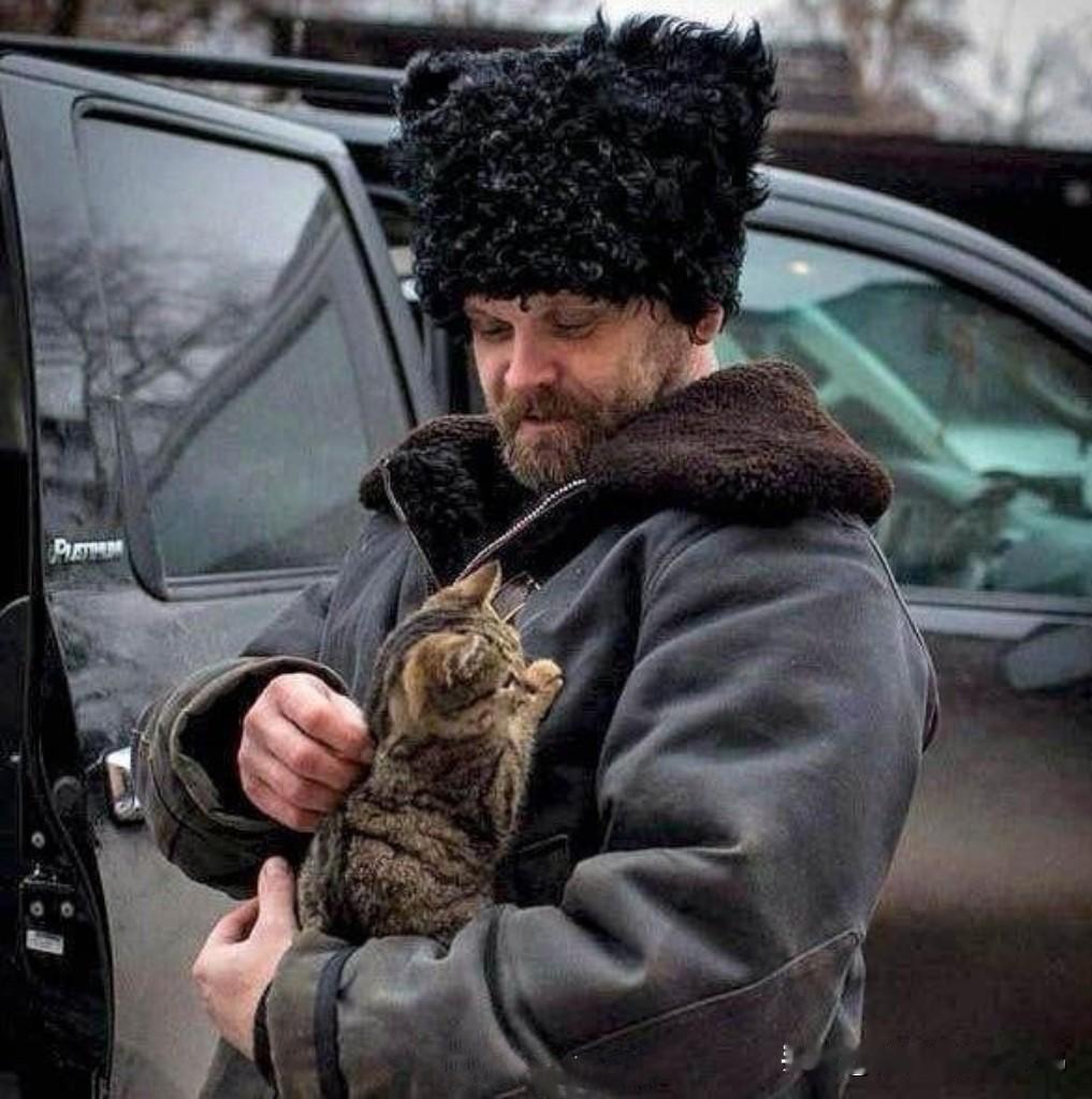 当年，卢甘斯克人民共和国人民军“幽灵旅”旅长阿列克谢・莫兹戈伊的《旅长日记》记载