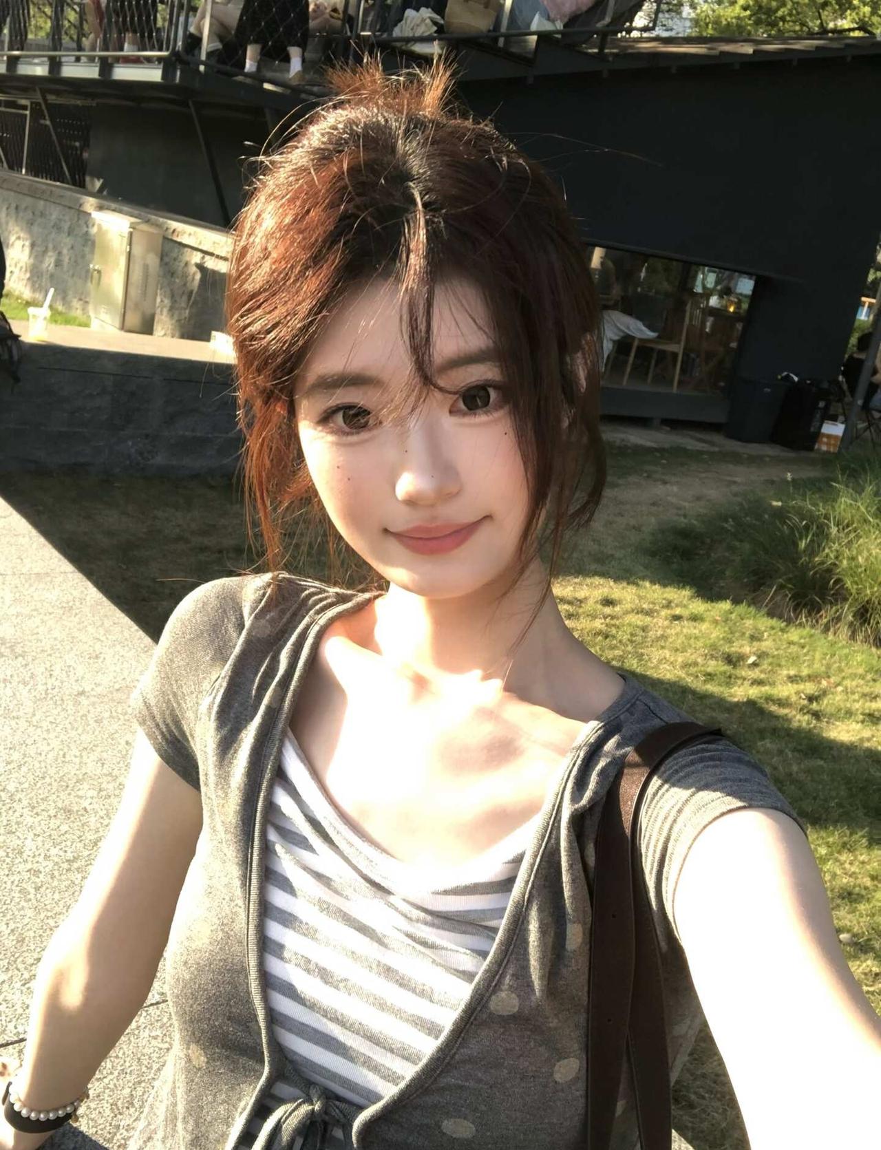 小8p☀️
妥妥的一台阳光机
古早感 8p