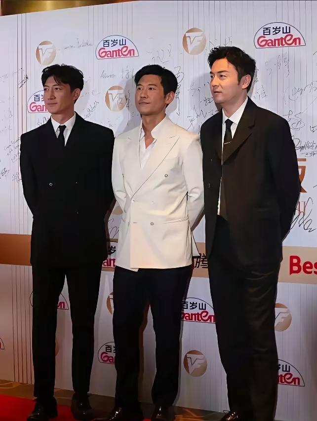 王骁、王阳、雷佳音都是实力派。王骁在《低智商犯罪》演怪咖局长超绝，从龙套到被关注