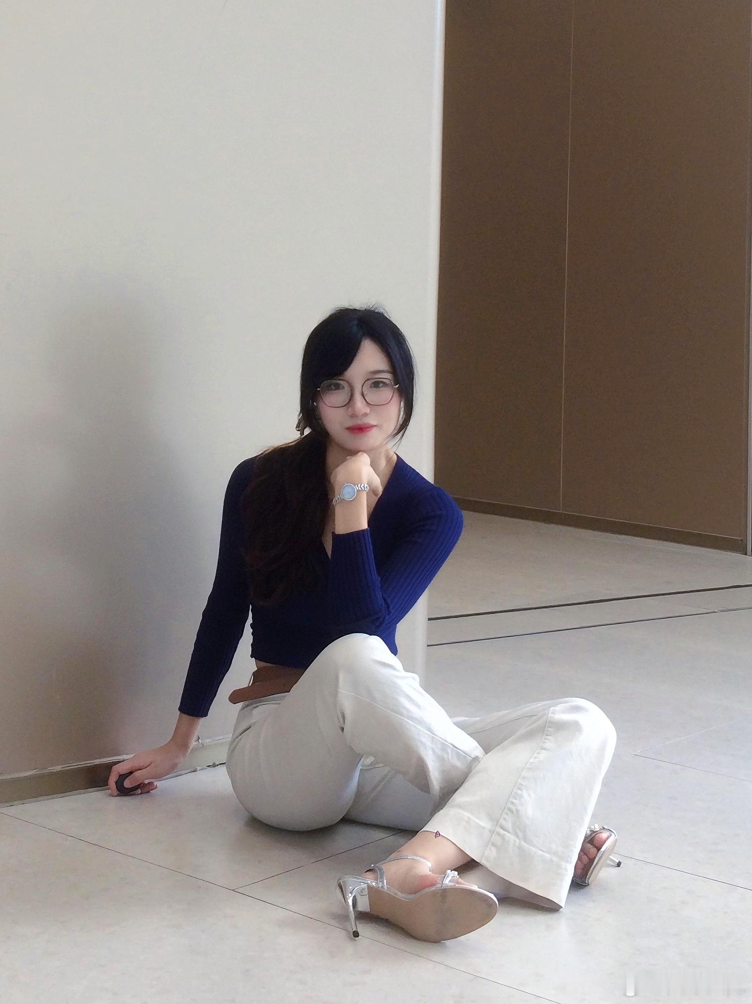 哪一张呀[yeah]还有我必须要说一下，我有对象，不要再私信我啦[yeah][y