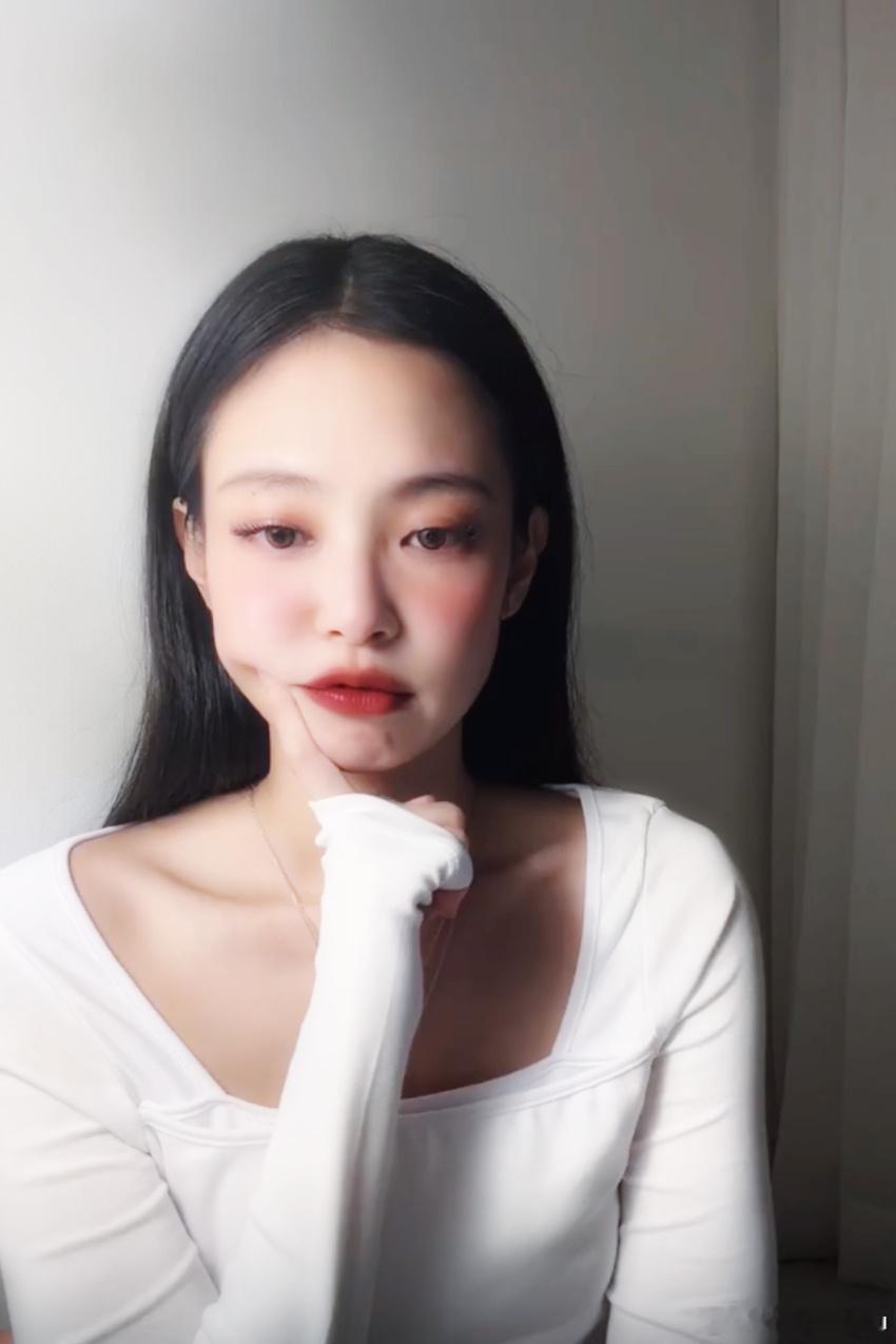 【 Jennie WVS直播截图自修】#jennie新歌#This that p