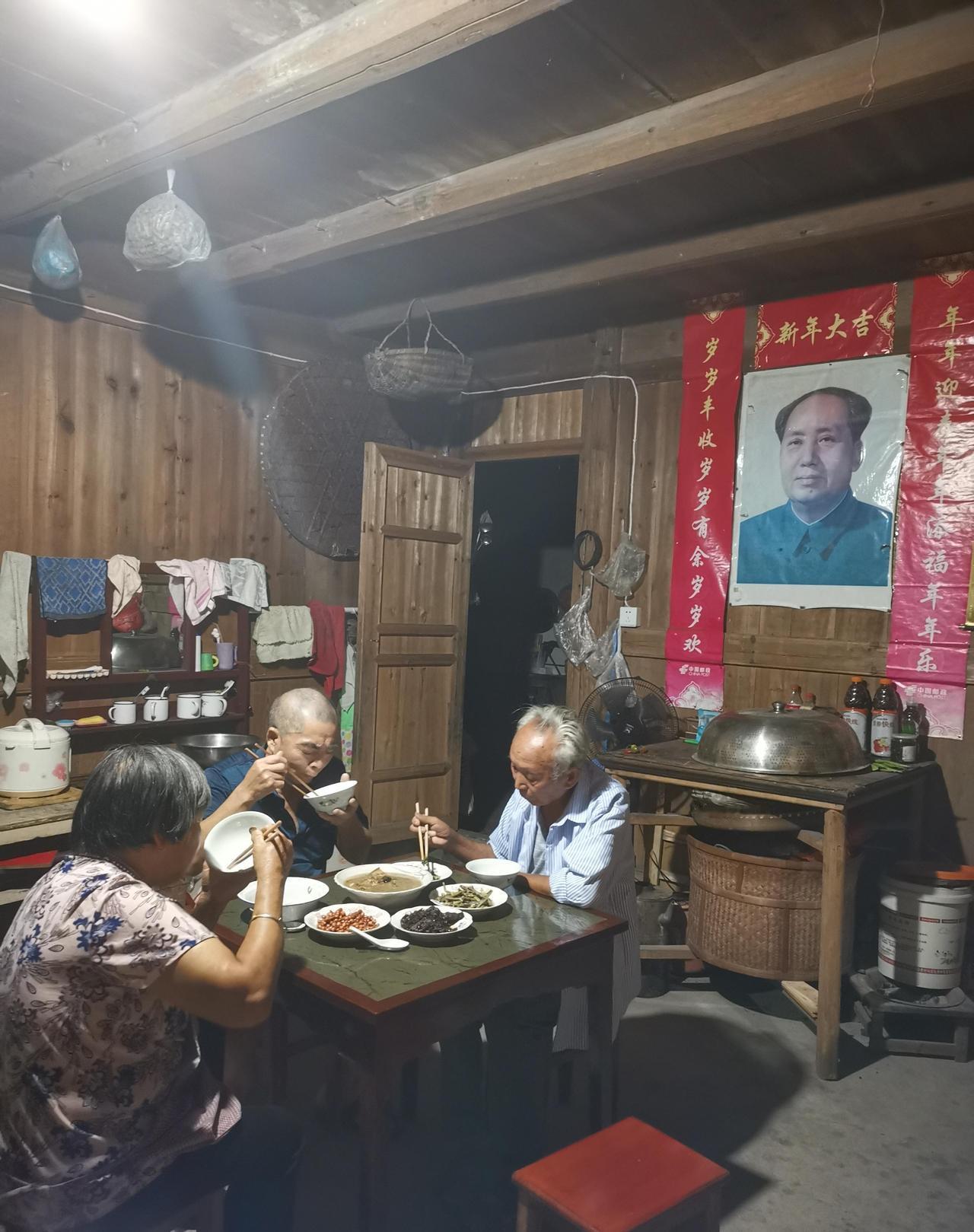 有人说，挑起纷争不算本事，大火燃起，能稳住局面平息风波，才算真本事。
对照现实，