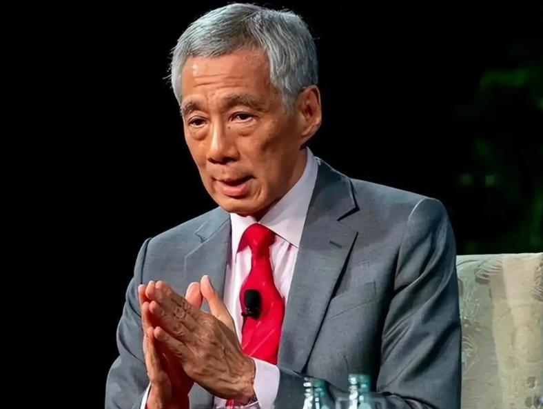 李显龙在英国皇家国际问题研究所表示，据预测，印度经济终有一天会赶上中国，甚至超越