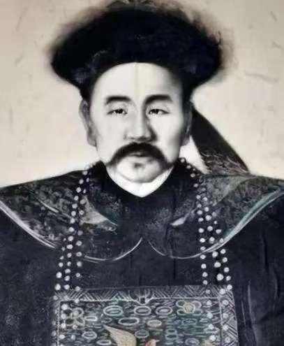 三四美元一把的洋枪，美国人打完内战当垃圾淘汰的破烂货。被胡雪岩倒腾回来，交到左宗