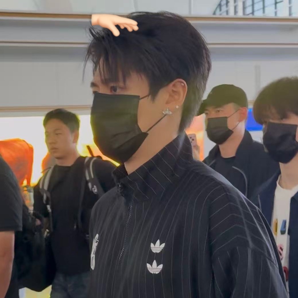 圆圆的脑袋🫳🏻 