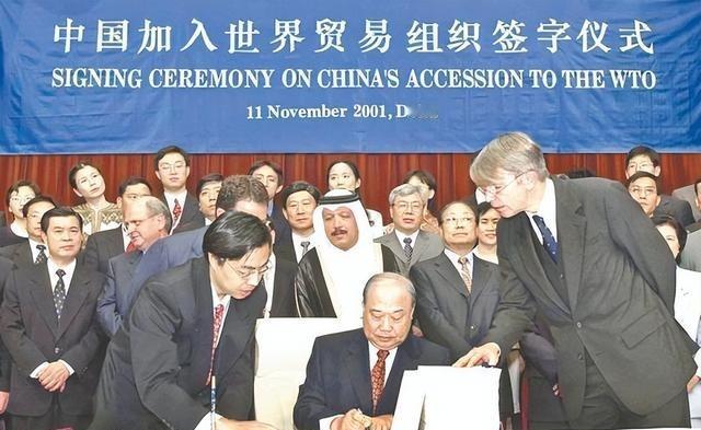 美专家警告：俄国已沦为中等国家，美国的傲慢让中国成为世界大国。尤记得过去，美国的