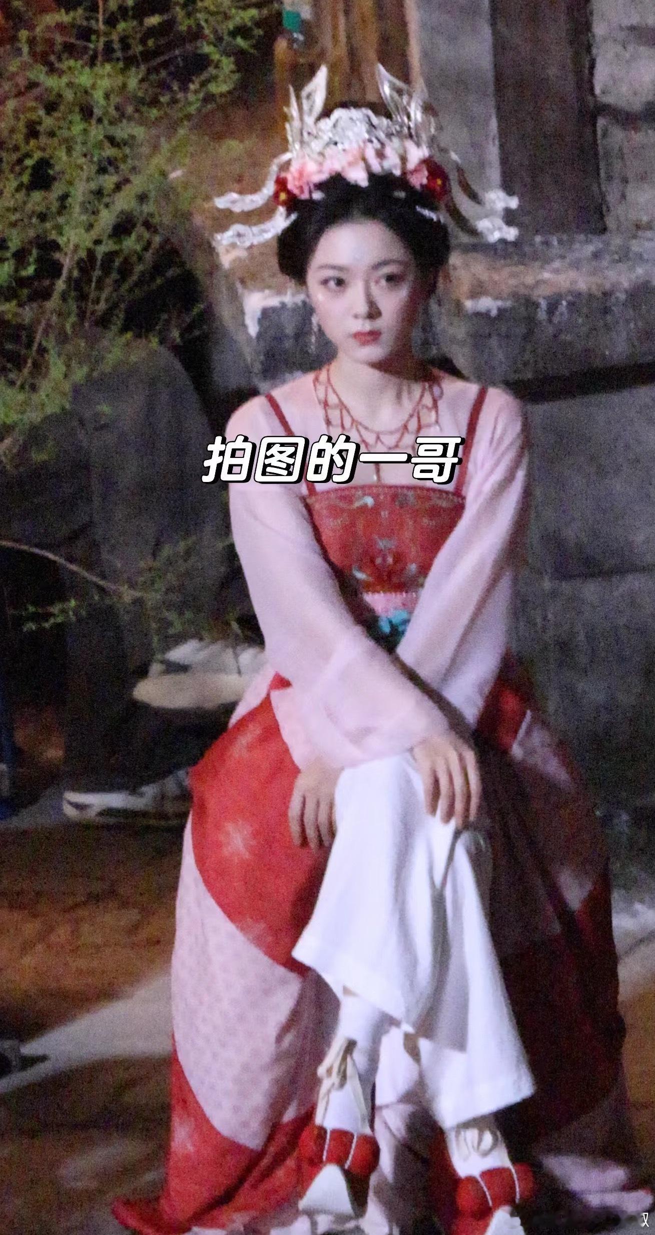 真的很有过去古装的美丽，像西游记女儿国国王 ​​​