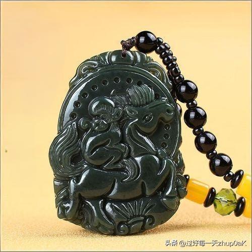 前一阶段出外旅游，一车40多人被导游带到佛山平洲的一家玉器店，先是参观，然后集中