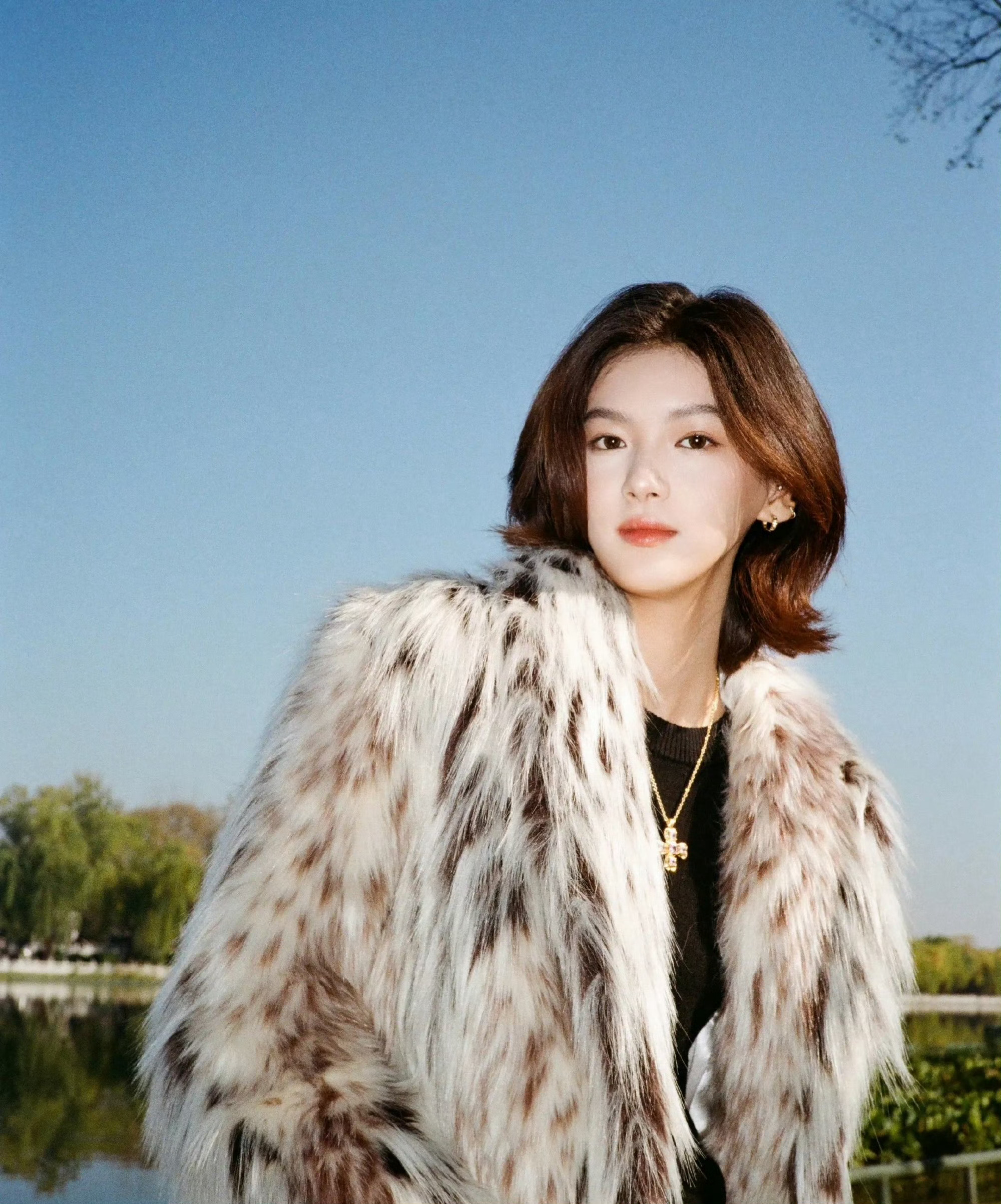 追星女看到这段狠狠共情了 谁还没为抢票焦虑过！正规票抢不到，黄牛坑又多，为见自担