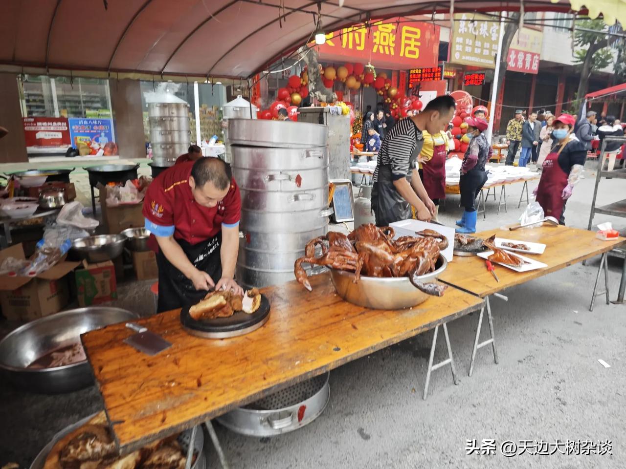 县城年味浓-横县

县城的年味，总比城市更浓。原因何在？首先，县城保留了丰富的传