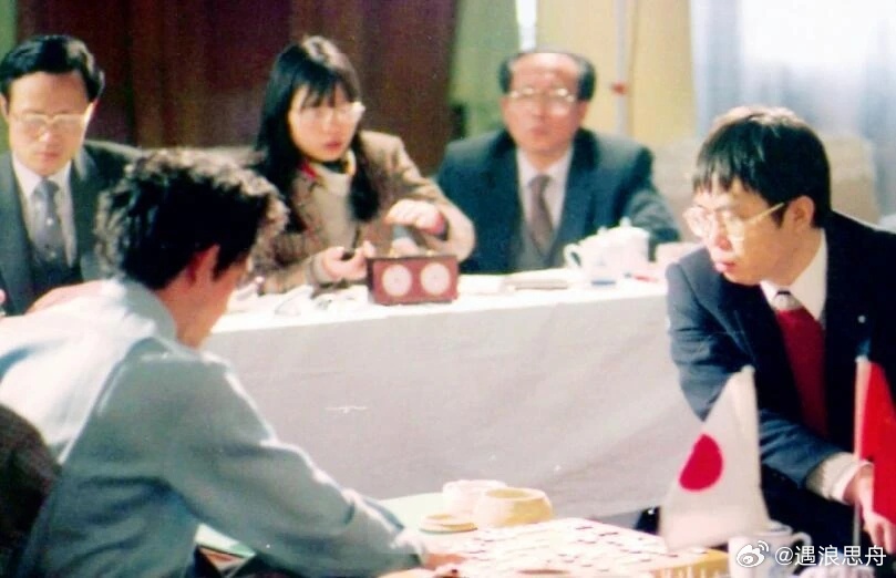 聂卫平逝世先生逝世，再次唤醒了对上世纪末的文化记忆。聂老在赛事中力克日韩棋手，早