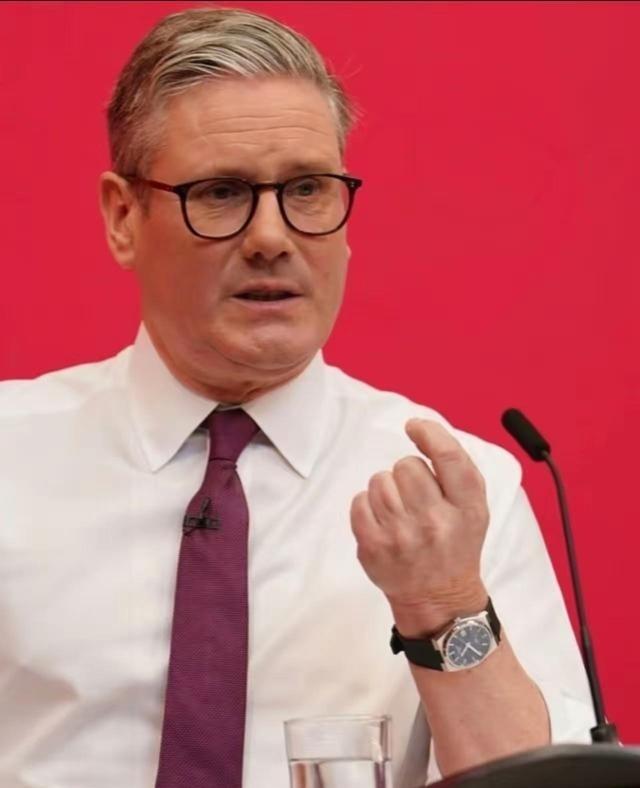 特朗普没想到，估计普京也没想到，英国首相居然当着全世界的面，说了一句“中国，是世