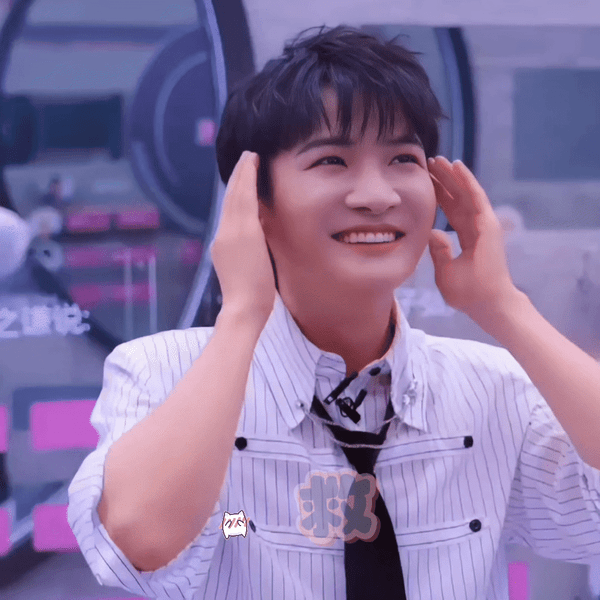 周深[超话] [音乐] 周深2025深深的巡回演唱会 【圈宝和米说早安】在时间里