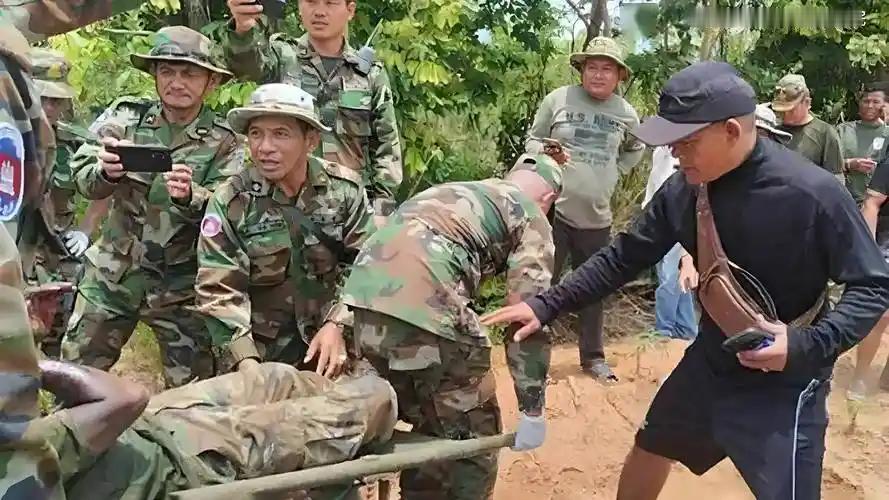 泰柬边境冲突如何影响东南亚局势

2025年末泰柬边境爆发的新一轮高强度冲突，正