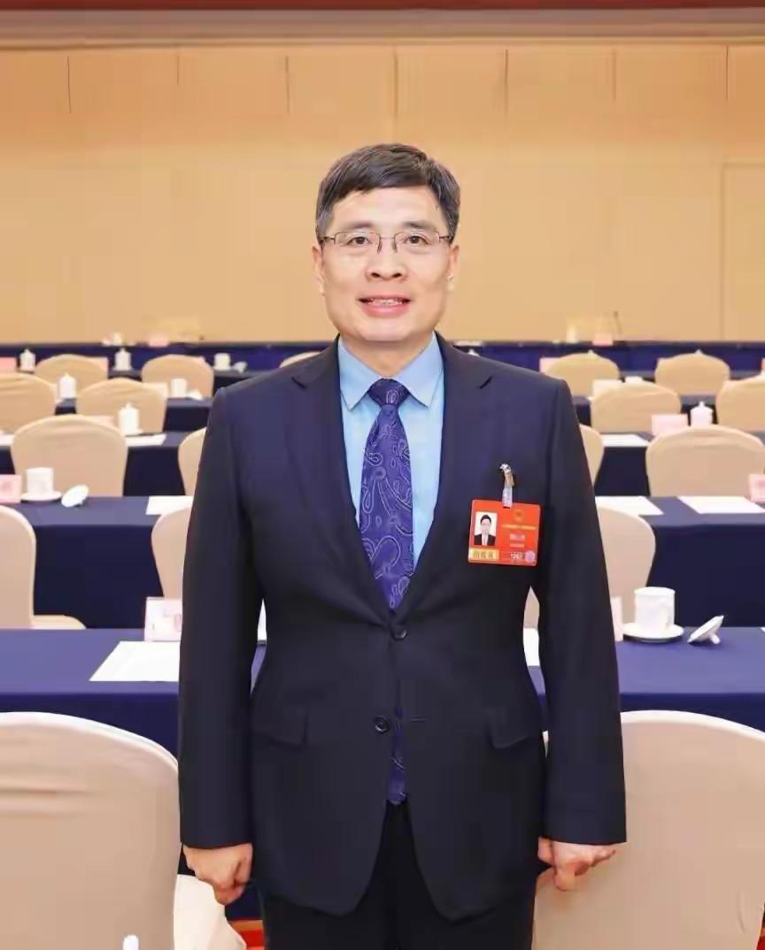 海尔周云杰震撼预言：未来十年，保姆机器人将像冰箱一样进驻每个家庭，你准备好了吗？