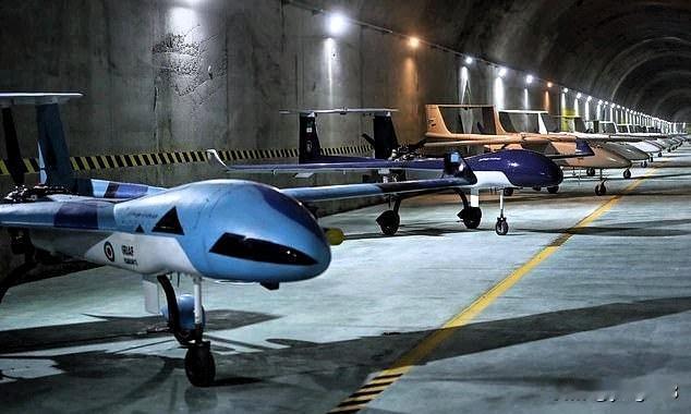 位于伊朗中部一座山体内部、深达约500米的亚兹德导弹基地，与其说是一座掩体，倒不