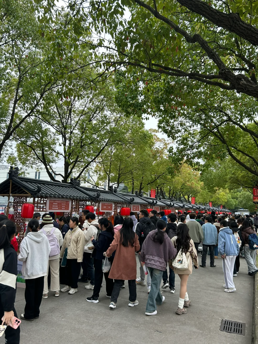 扬州大学美食文化节好多好吃的啊！！！