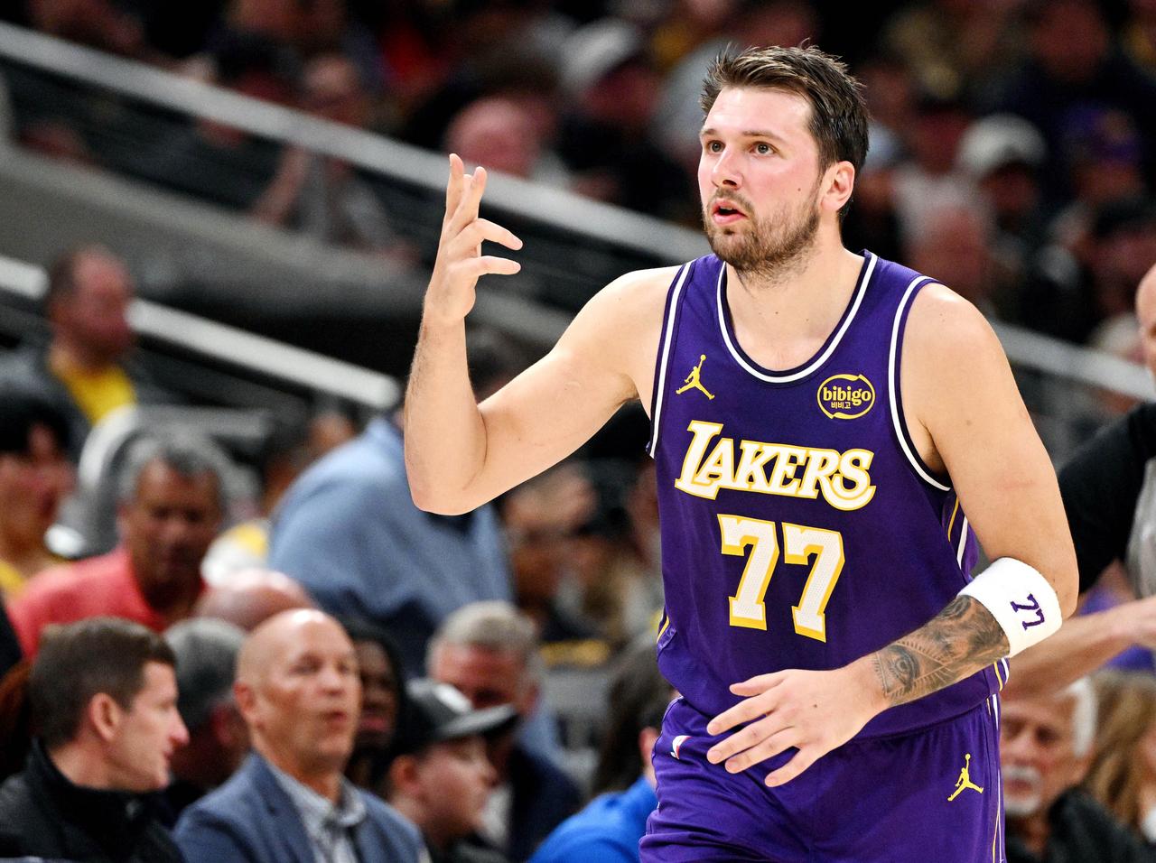 联盟第一！东契奇拿下两个月最佳，常规赛MVP评选必须有他！

湖人球员东契奇凭借