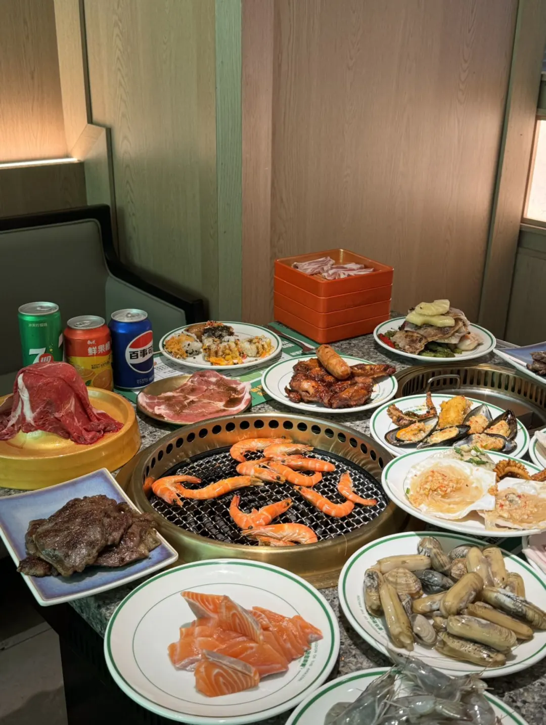 地铁四号线直达..吃遍全球美食！！