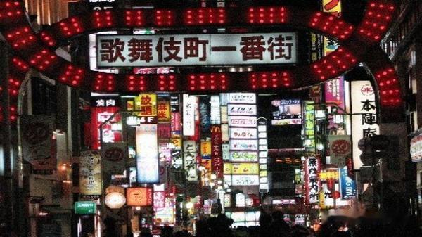 日本得梅毒人群10年间翻10倍，真是不得了呀！
2013年 1200例
2016