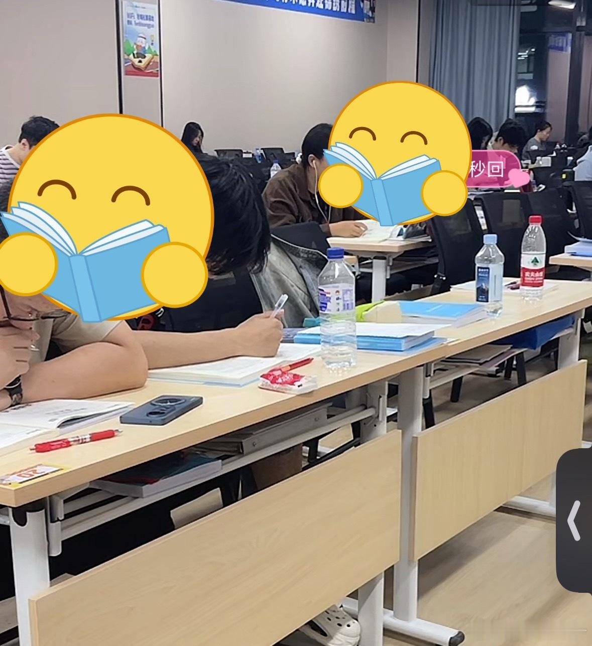 整个东北粉笔都在拼命抓督学，看学生学习给学生答疑，还要帮大家筛岗位，哪怕就是个市