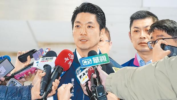 蒋万安放狠话了：大陆再绕台军演，就停掉双城论坛！这话一出，岛内舆论直接炸锅！有人