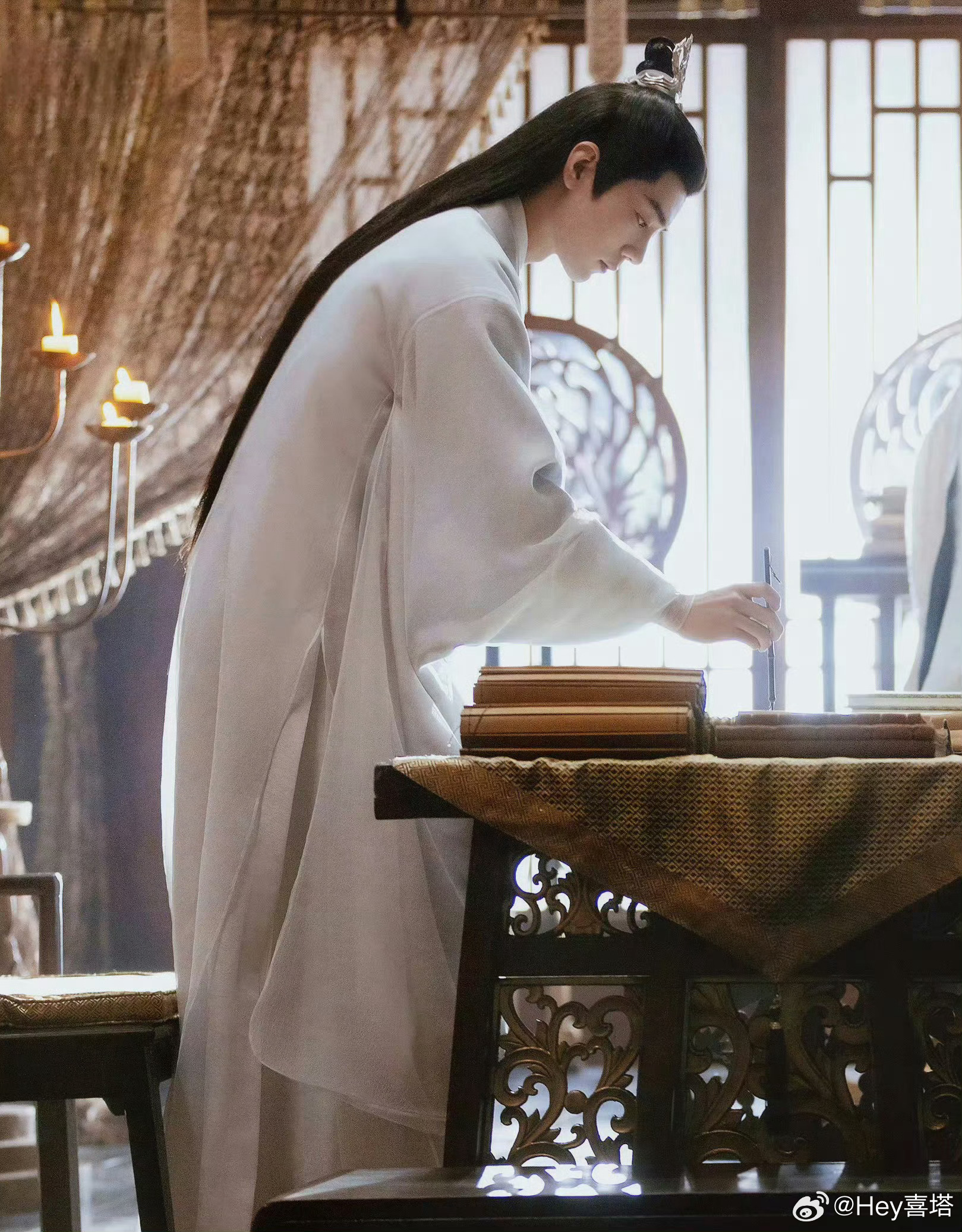 555大家都来给肖战投票啊！！！咱就是说想要在下次颁奖看到肖战肖战