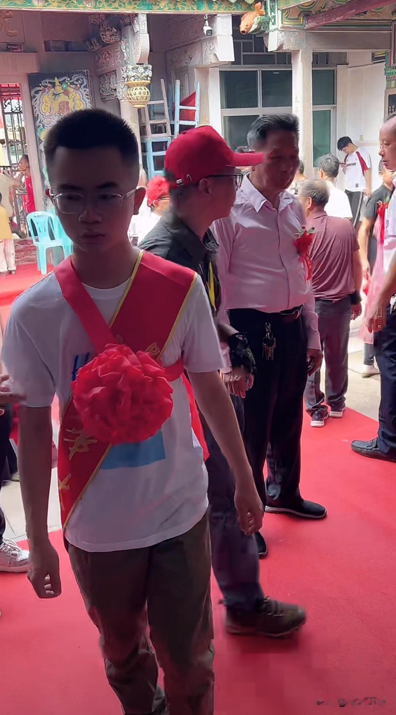 清华学子