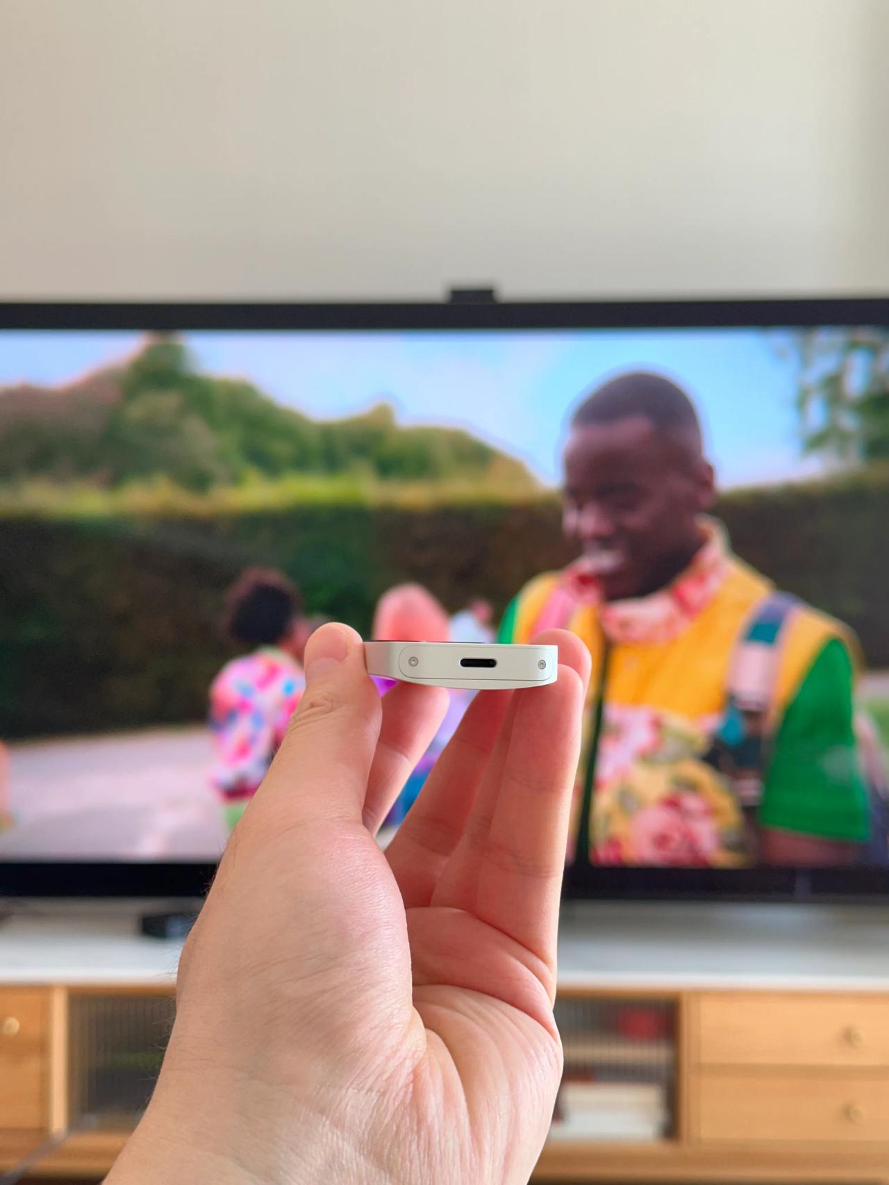 苹果把iPhone 15和AirPods 都给换成了C口，Apple Tv的遥控