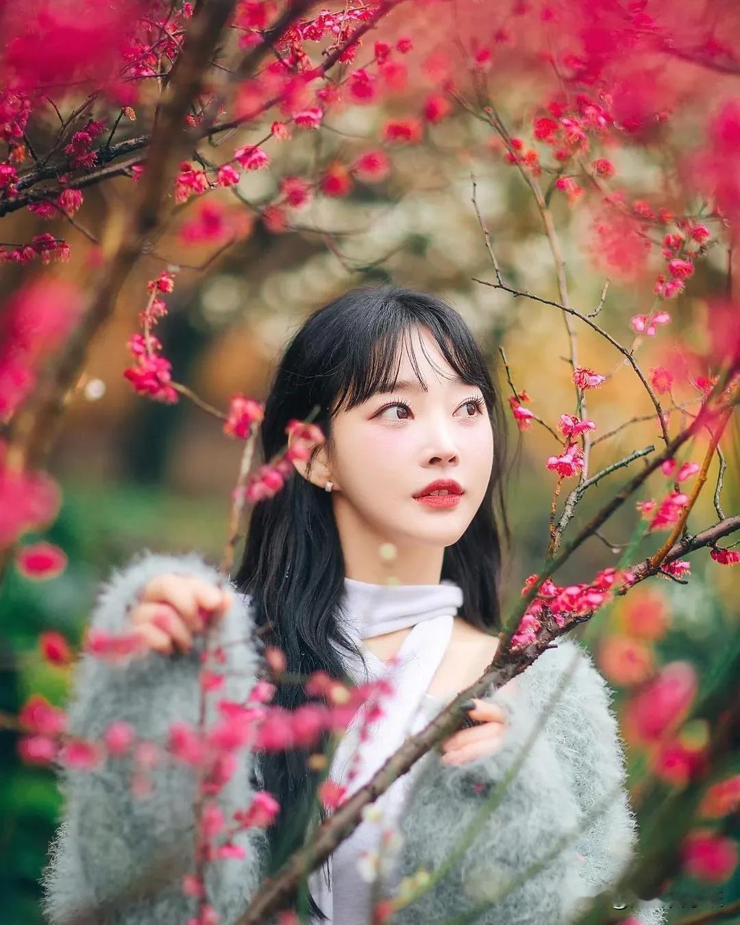 春天手机人像摄影教程

手机摄影如今已经成为我们生活中不可或缺的一部分，尤其在捕