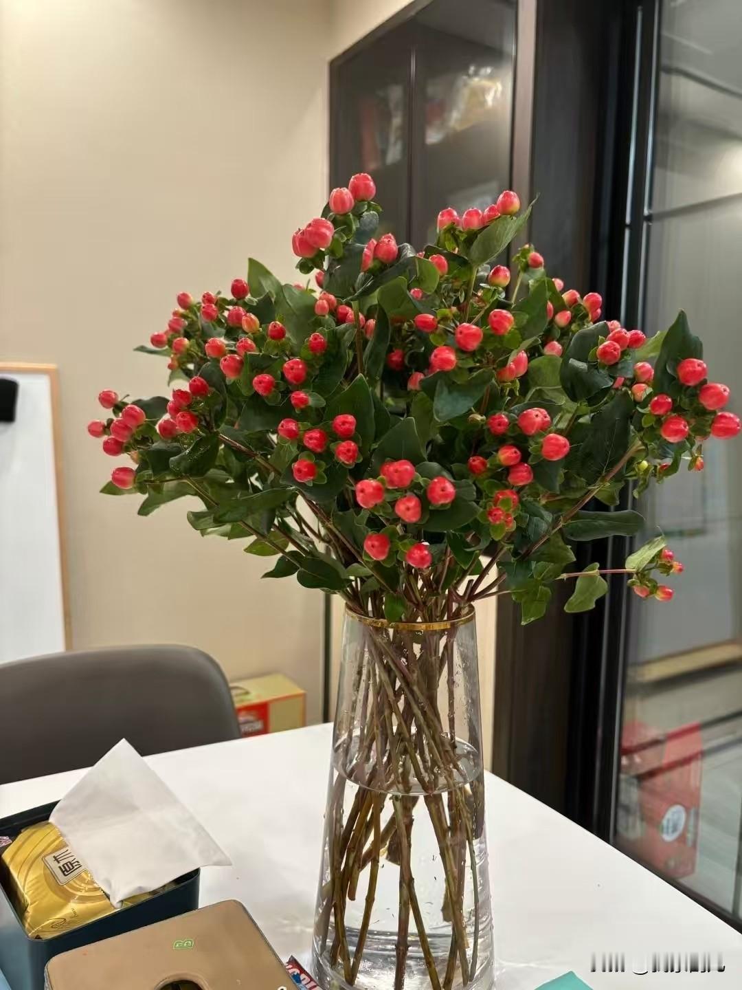 珍惜所有不期而遇，
看淡所有不辞而别，尽人事听天命。
内心难过也千万不要丢了自己