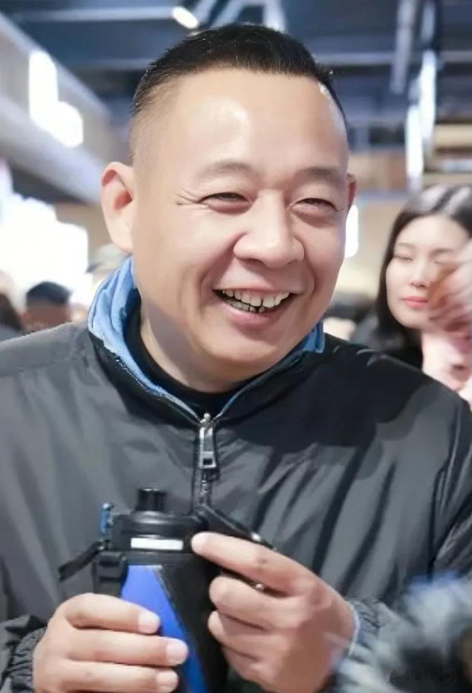 胖东来超市在处理顾客和员工纠纷一事上，出具了8页的调查报告，网民看罢，胖东来又火