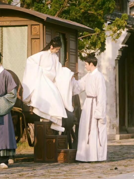 新剧来了！！！终于！光看剧照就！眼前一亮