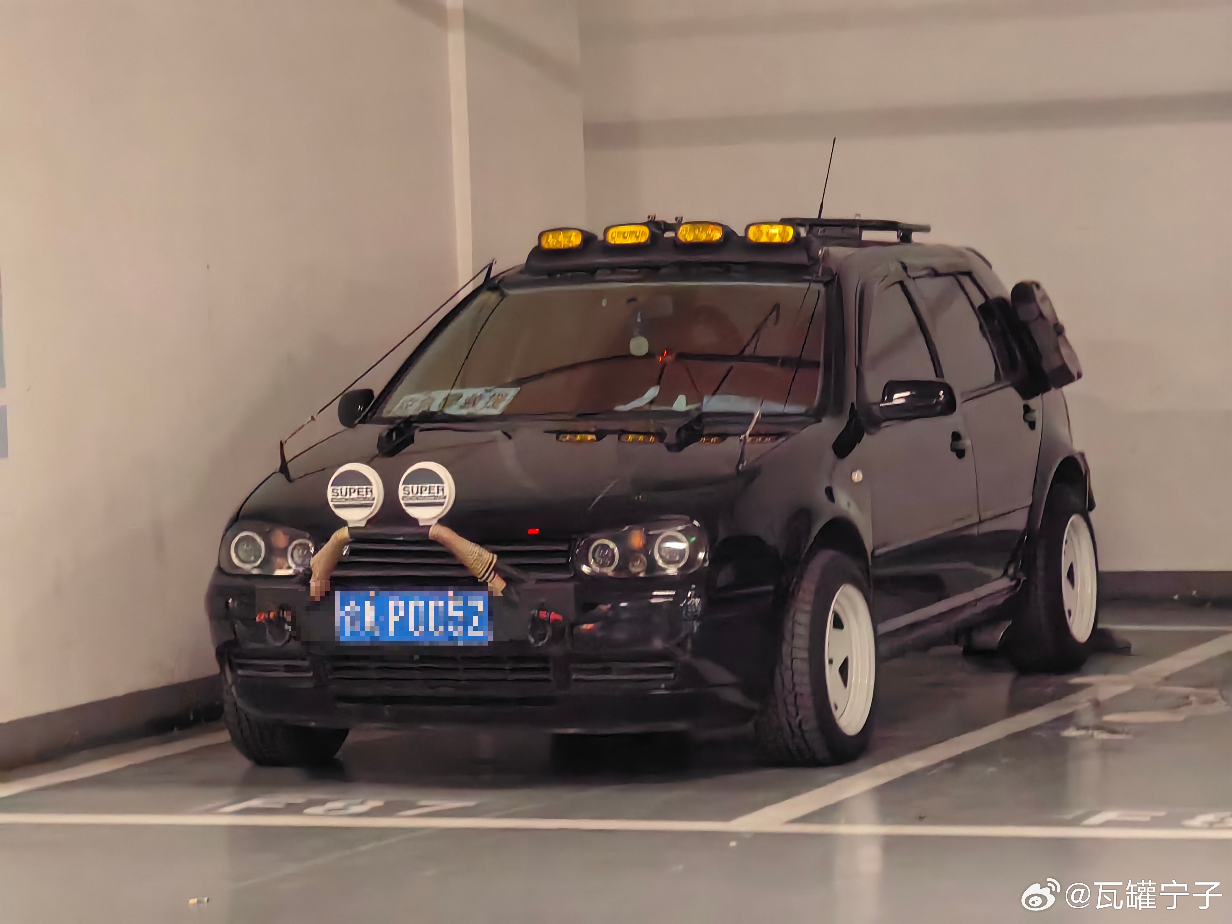 近两天见了两台怪高尔夫