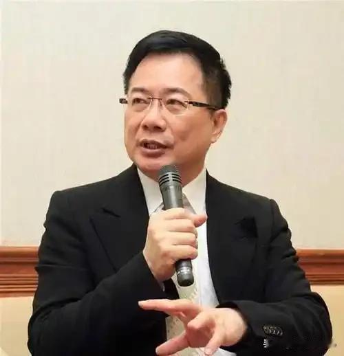 蔡正元入狱引热议，三中案背后暗藏玄机？
 
2025年最后一天，台湾法院对"三中