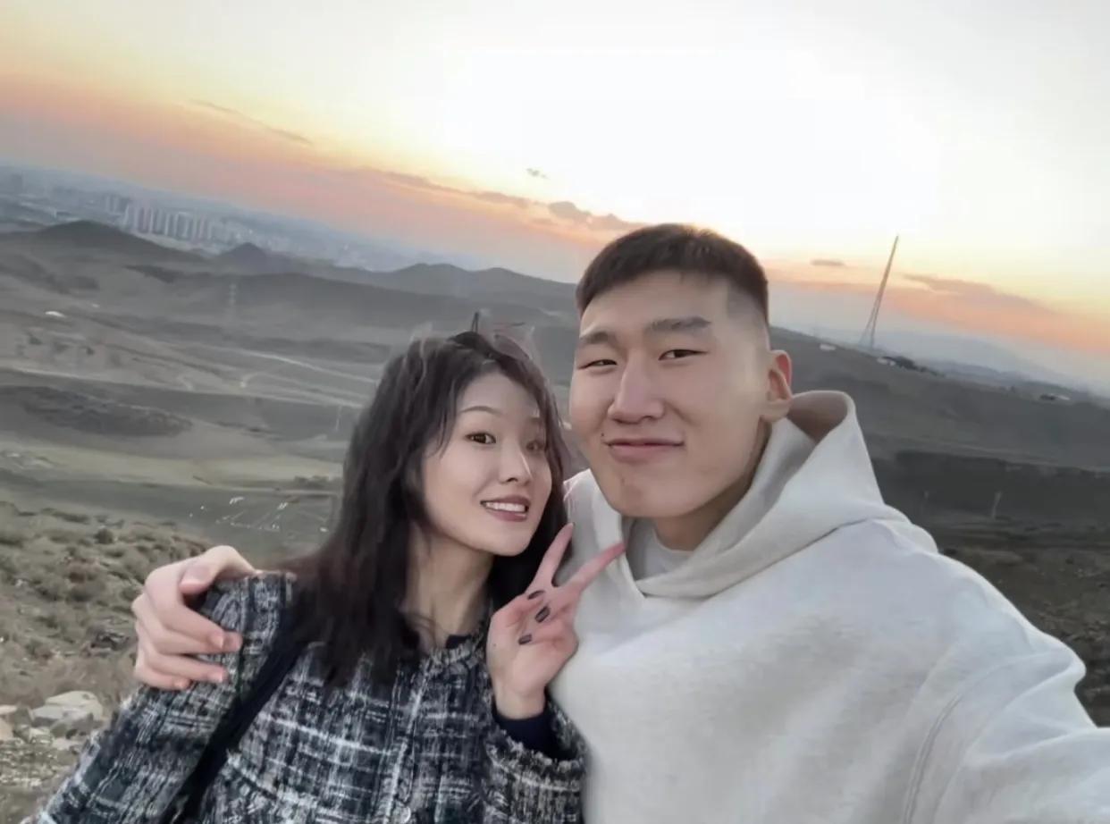 李炎哲找到女朋友球迷都为他祝福，表示李炎哲终于“有家了”！

不少人都知道李炎哲