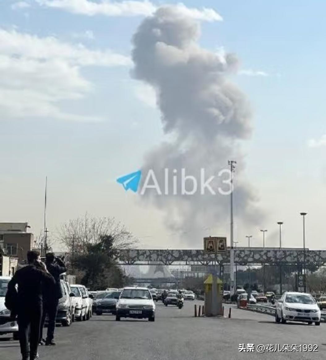 以色列袭击伊朗，逃离德黑兰再度上演😔
家人们，今天打开热搜看到中东又炸了，一时