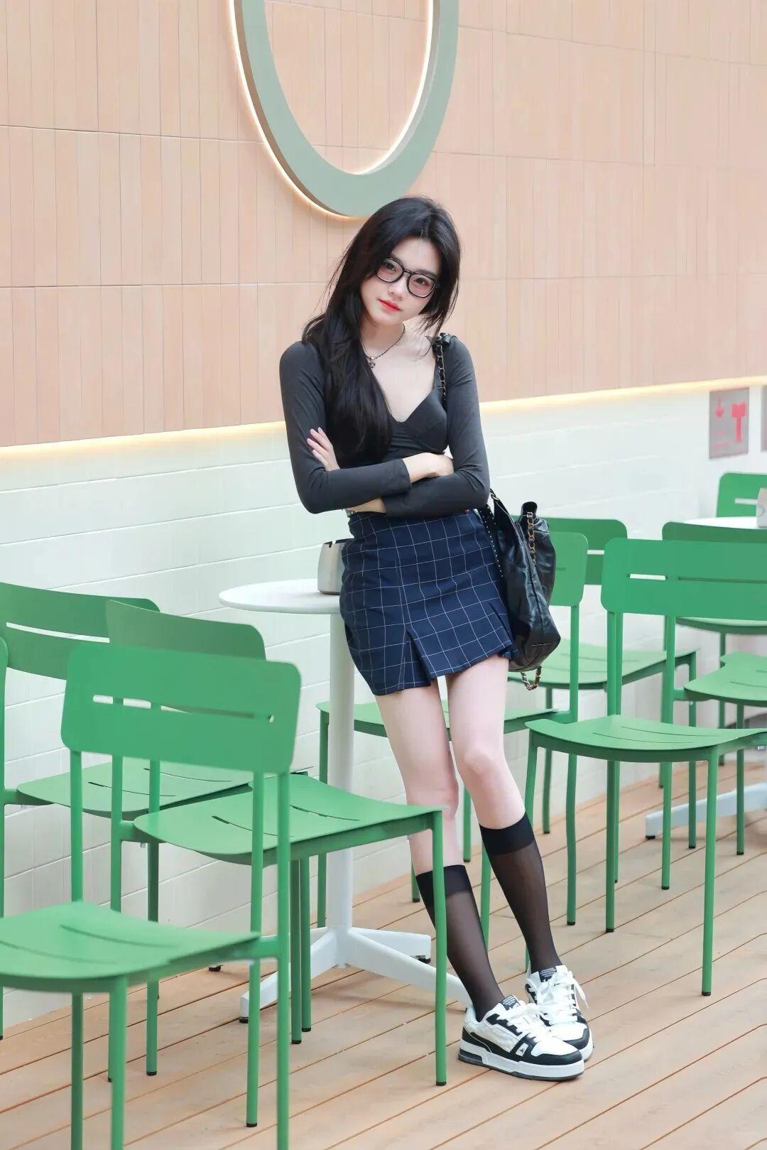 高贵不在于衣，而在内心。