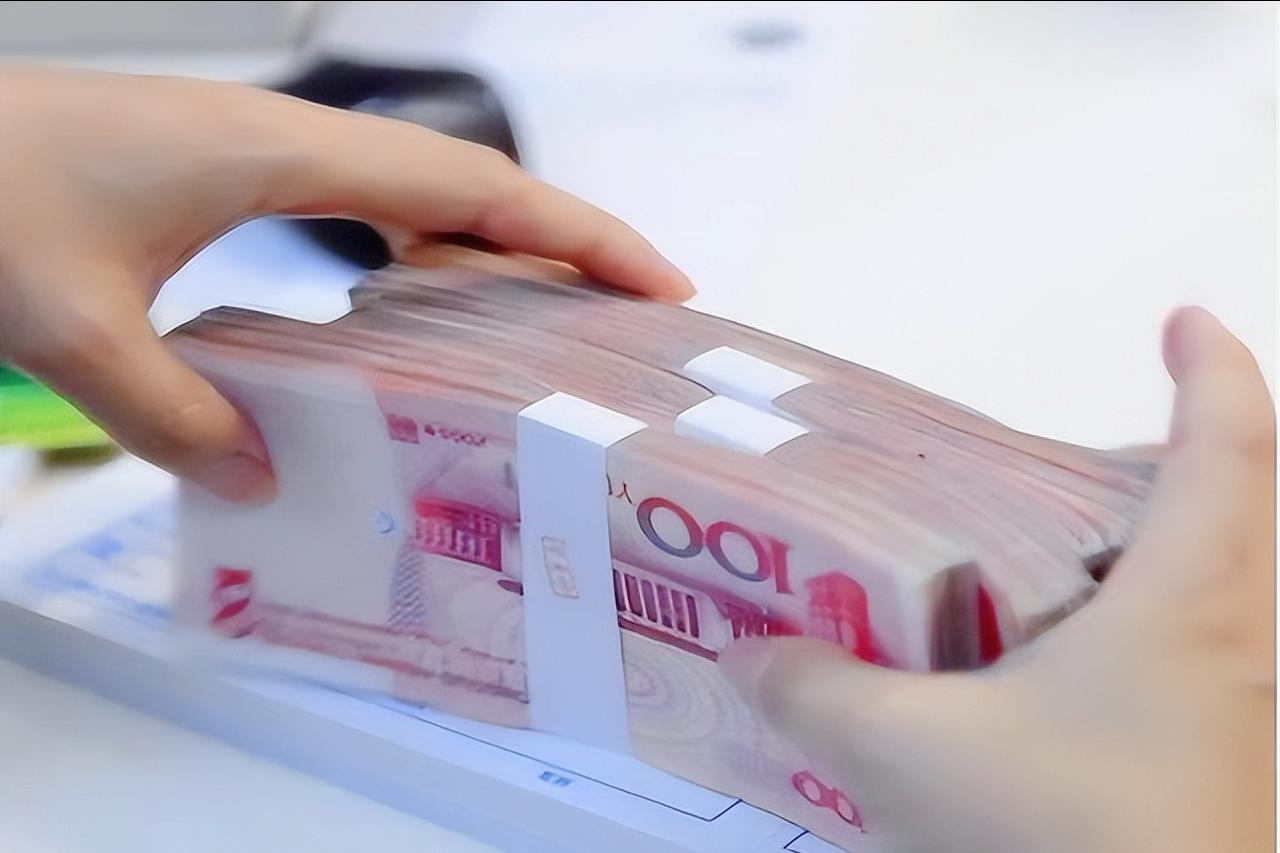 一个家庭有房有车无贷款，银行有10万存款，在国内算什么水平？
 
同时也有不少年