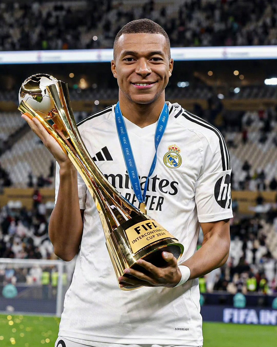 CRonaldo007[超话]  姆巴佩26岁生日快乐  姆巴佩  🎂今天是姆