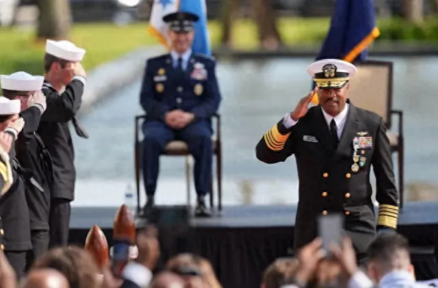 【中俄下场，马杜罗援手已到位，美军还没打委内瑞拉，司令先脱军装】最近，美军对委内