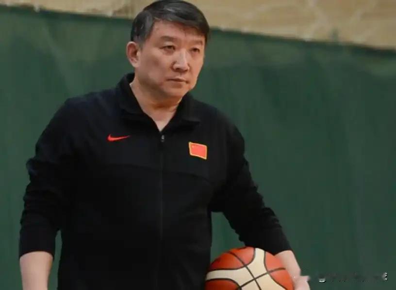 完了完了！中国女篮要完了，没希望了！一个世界一流球队被宫鲁鸣带成了世界三流球队。