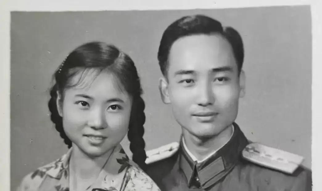 郭建光若活到1955年，能授什么军衔？
一碗水、一份伤亡名单，还有一本记着战友名