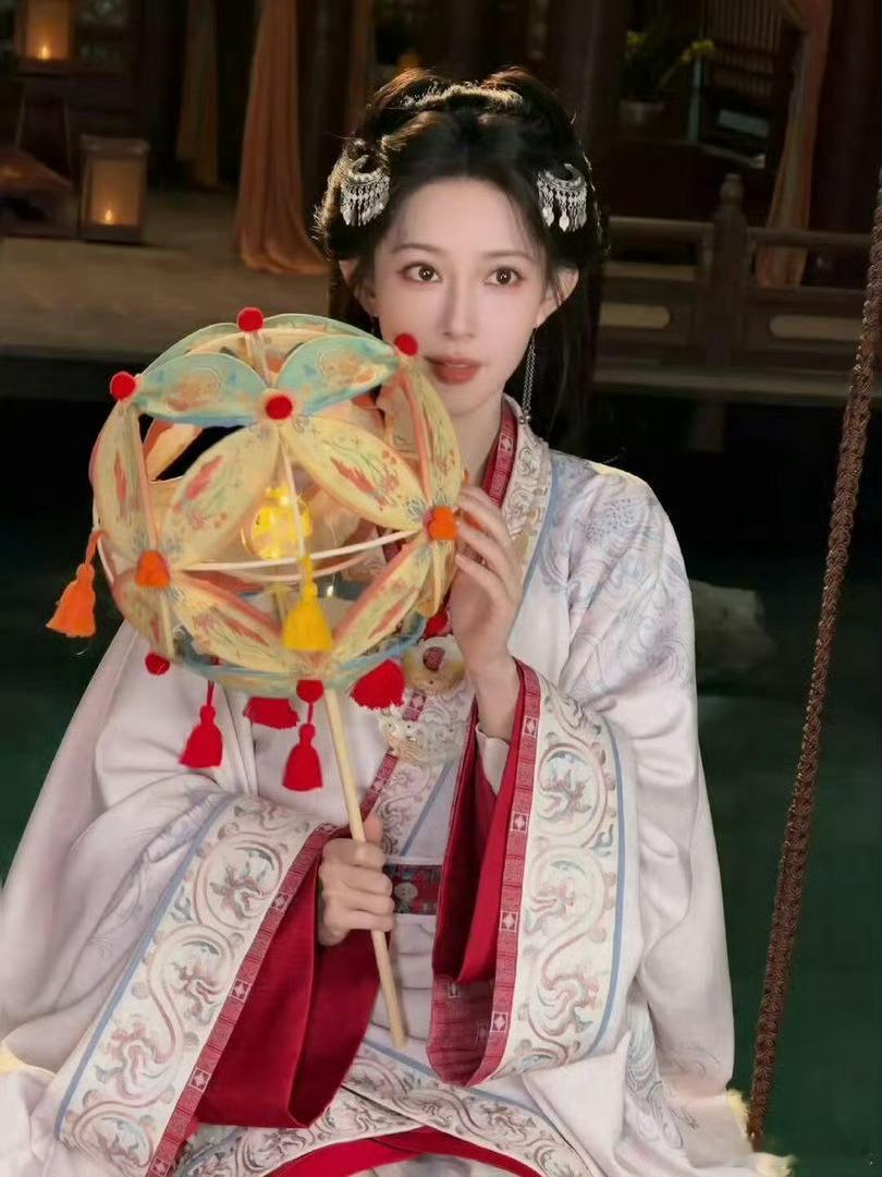 孟子义要回归桃花坞，大忙人终于有空回桃花坞看看了，不怪孟姐忘本就怪孟姐档期太满！
